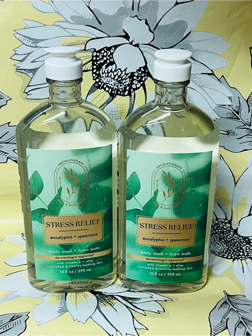 Bath & Body Works Aromatherapy Stress Relief Body Wash Foam Bath 10 oz (2 Pack)
